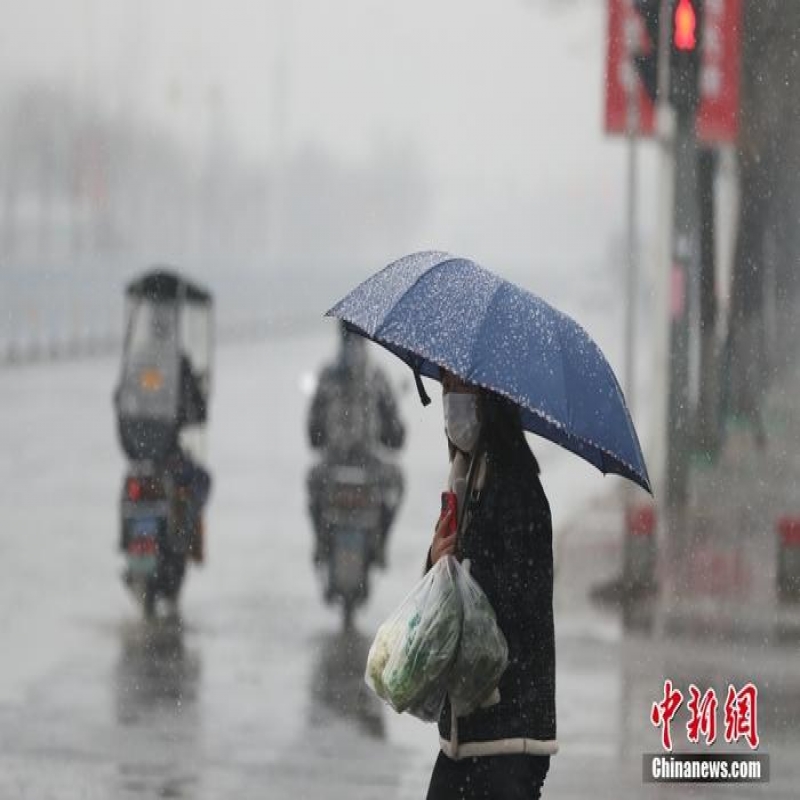 暴雨+暴雪+強(qiáng)對流天氣預(yù)警 這些地方一夜返冬